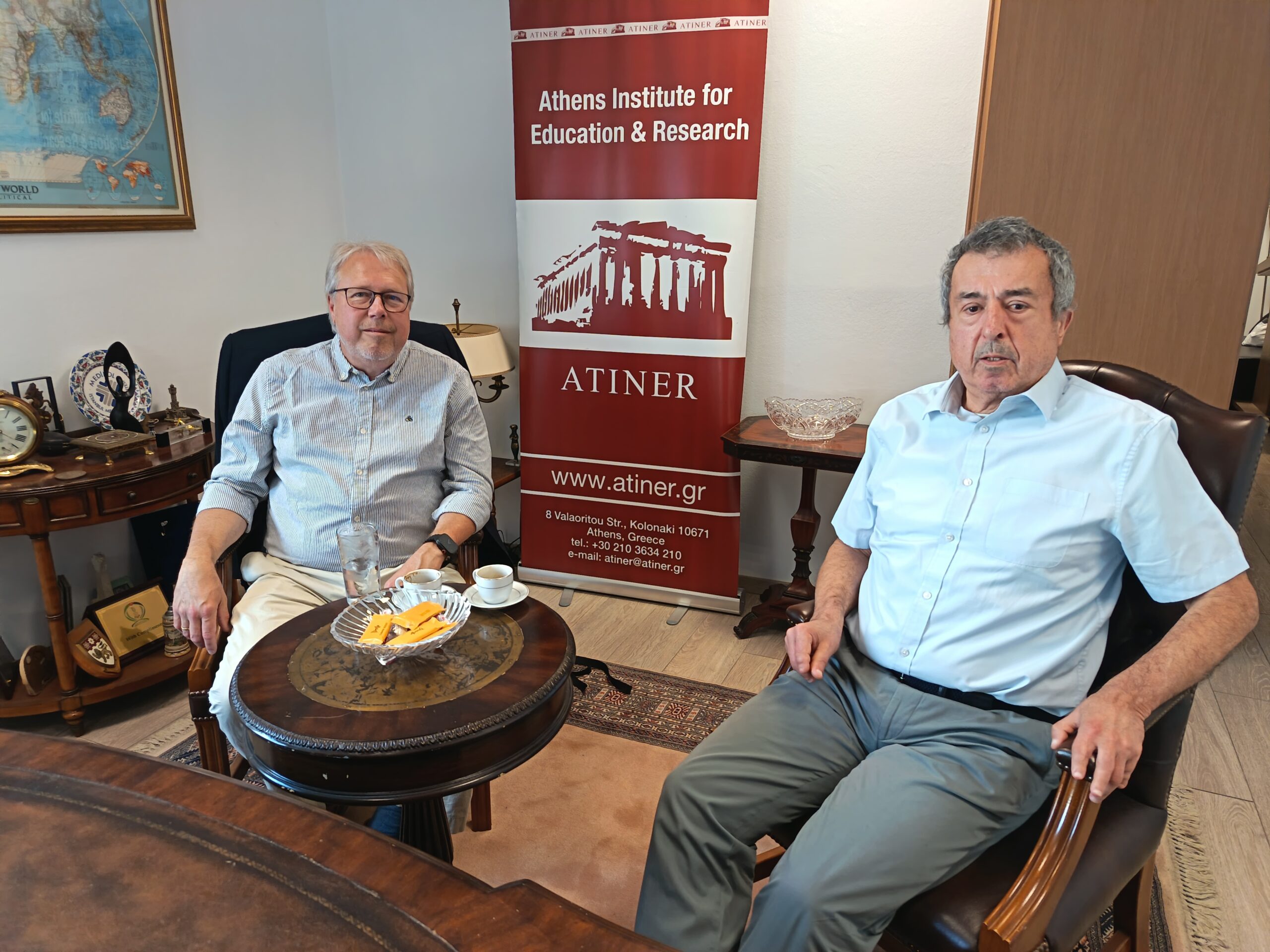 Γρηγόρης Θ. Παπανίκος και ο Till Hänisch https://www.athin.gr/wp-content/uploads/2026/05/IMG_20260520_094100-scaled.jpg