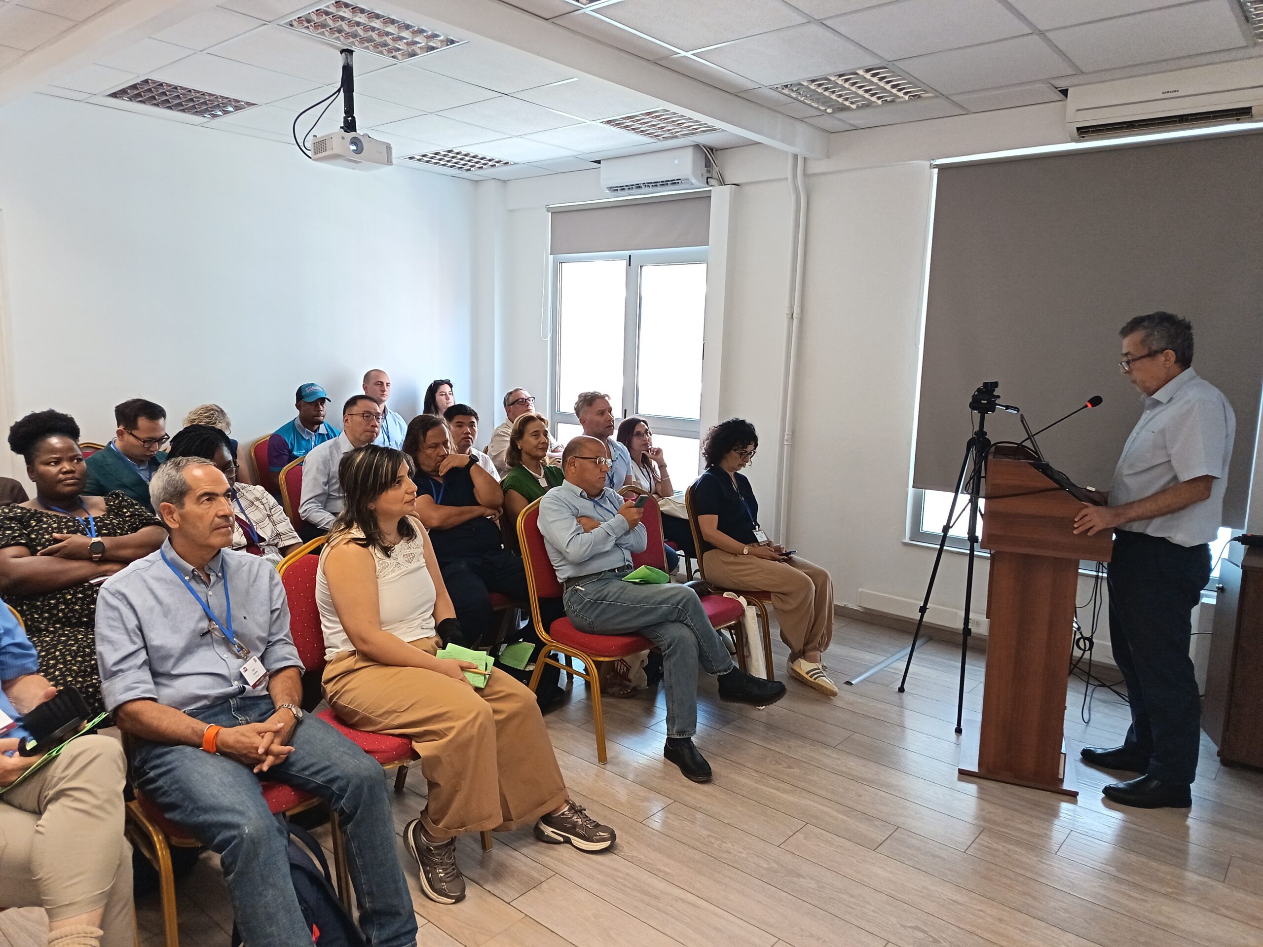 https://www.athin.gr/wp-content/uploads/2026/07/Audience-1-scaled.jpg